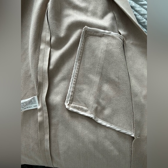 ZARA Basic Long Beige Vest – Chic Modern Layering Piece (Size S) - Picture 9 of 9